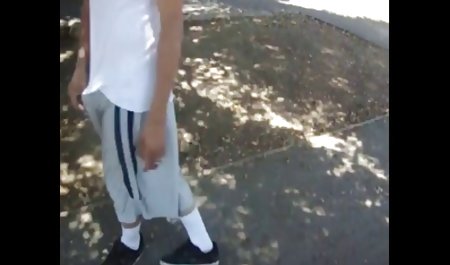 Kurus remaja kacau di video bokep tube depan umum
