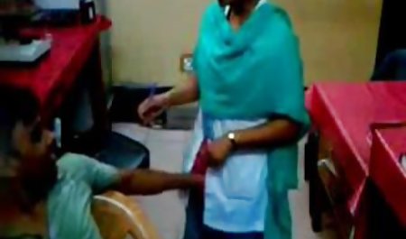 Seksi Pelacur tante hot porn Mendapat Cum Seluruh Wajahnya