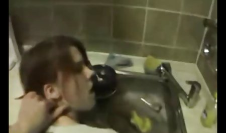 Ibunya memainkan video bokep wanita gemuk ramping rambut pirang