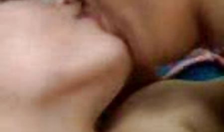 Racy Rambut Coklat Memberikan video waptrick bokep Dengan Kolam Renang